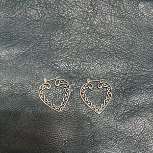 Silvertone heart ❤️ shaped earrings